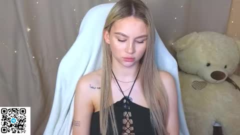 Snapshot of barbieee_doll chatting on October 4, 2:15 pm Eva online show from October 4, 2:15 pm