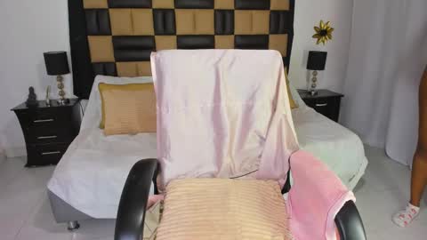 Snapshot of barbiekano chatting on November 16, 12:05 am barbiekano online show from November 16, 12:05 am