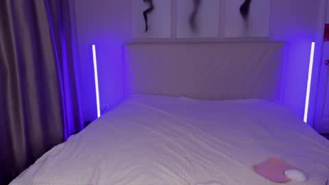 Snapshot of barbielina_ chatting on June 8, 8:20 pm Emma online show from June 8, 8:20 pm