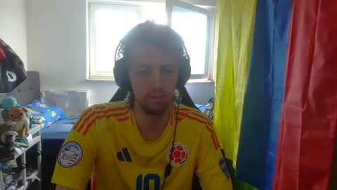 Snapshot of barca200 chatting on June 18, 6:02 am barca200 online show from June 18, 6:02 am