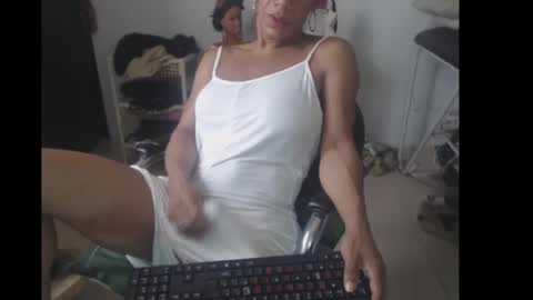 bardotbigcocktsx online show from March 10, 12:37 pm