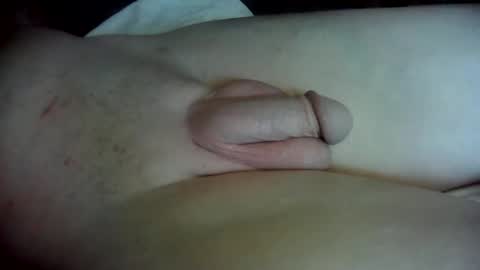 Snapshot of barenaked07 chatting on December 16, 5:43 pm barenaked07 online show from December 16, 5:43 pm