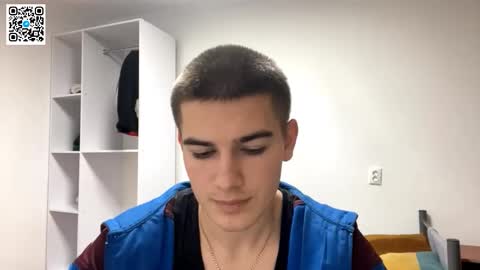 Snapshot of barepulse chatting on December 1, 7:30 pm Eric online show from December 1, 7:30 pm