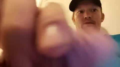 Snapshot of barniemay chatting on October 14, 1:50 am barniemay online show from October 14, 1:50 am