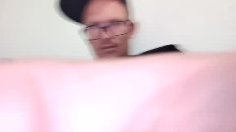 Snapshot of barniemay1 chatting on March 4, 3:22 am barniemay1 online show from March 4, 3:22 am