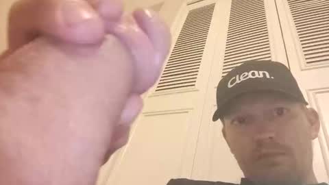 Snapshot of barniemay1 chatting on October 23, 2:22 am barniemay1 online show from October 23, 2:22 am