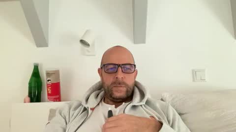Snapshot of barny74 chatting on October 27, 9:02 am barny74 online show from October 27, 9:02 am