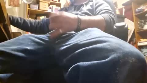 Snapshot of bartender3127 chatting on December 9, 9:58 pm bartender3127 online show from December 9, 9:58 pm