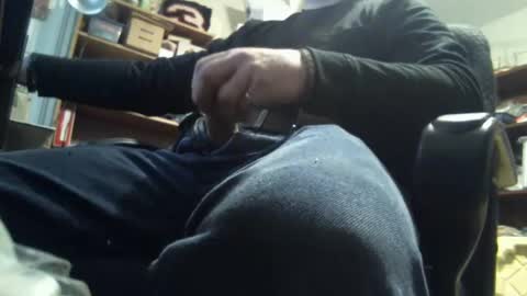 Snapshot of bartender3127 chatting on December 30, 4:08 pm bartender3127 online show from December 30, 4:08 pm