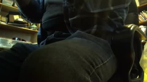 Snapshot of bartender3127 chatting on January 8, 4:44 pm bartender3127 online show from January 8, 4:44 pm