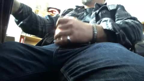 Snapshot of bartender3127 chatting on February 22, 2:08 pm bartender3127 online show from February 22, 2:08 pm