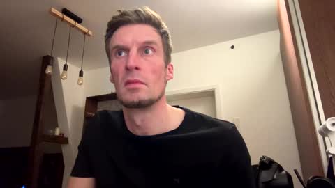 Snapshot of basst23 chatting on January 25, 12:06 am basst23 online show from January 25, 12:06 am