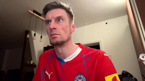 Snapshot of basst23 chatting on February 25, 11:33 pm basst23 online show from February 25, 11:33 pm