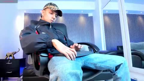 Basthiian online show from December 18, 7:42 pm