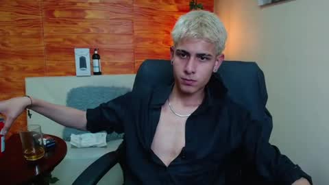 Snapshot of bastiaan_28 chatting on December 13, 2:54 am Bastian online show from December 13, 2:54 am