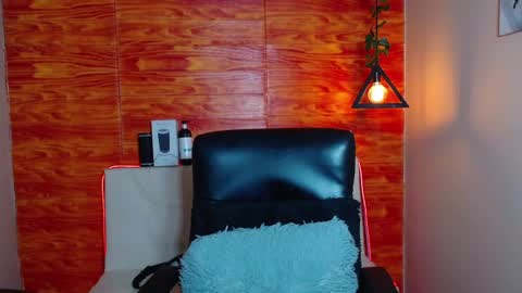 Snapshot of bastiaan_28 chatting on January 22, 4:02 am Bastian online show from January 22, 4:02 am