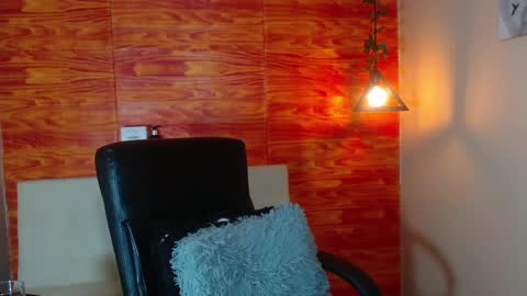 Snapshot of bastiaan_28 chatting on March 4, 6:04 am Bastian online show from March 4, 6:04 am