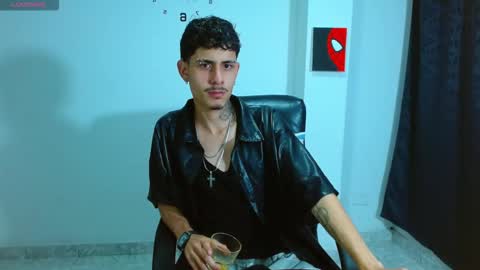 Snapshot of bastiaan_28 chatting on September 12, 3:17 am Bastian online show from September 12, 3:17 am