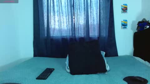 Snapshot of bastiaan_28 chatting on November 3, 6:31 pm Bastian online show from November 3, 6:31 pm