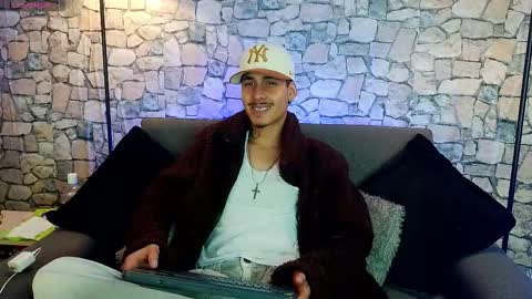 Snapshot of bastiaan_28 chatting on November 14, 4:22 am Bastian online show from November 14, 4:22 am