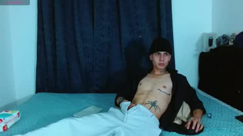 Snapshot of bastiaan_28 chatting on December 22, 11:02 pm Bastian online show from December 22, 11:02 pm