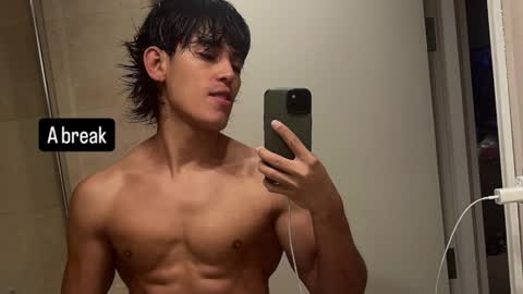 Snapshot of bastianmaalouf chatting on January 12, 8:03 pm Bastian Maalouf online show from January 12, 8:03 pm