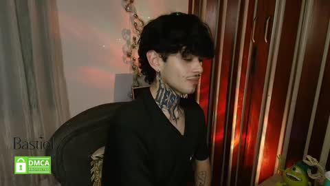 Snapshot of bastiel_ chatting on September 12, 12:55 am Bastiel online show from September 12, 12:55 am