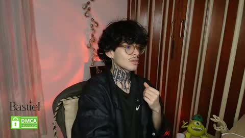 Snapshot of bastiel_ chatting on September 25, 5:00 am Bastiel online show from September 25, 5:00 am