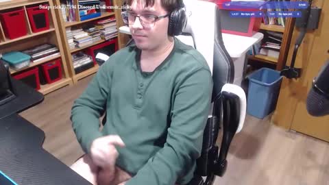 Snapshot of baterricky chatting on December 20, 2:46 pm Ricky online show from December 20, 2:46 pm