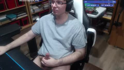 Snapshot of baterricky chatting on February 22, 7:12 pm Ricky online show from February 22, 7:12 pm