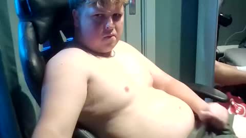 Snapshot of bawly13 chatting on October 22, 11:10 am ray online show from October 22, 11:10 am