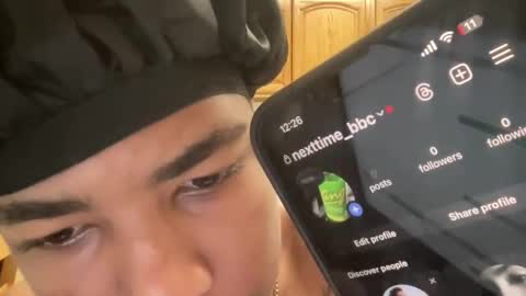 Snapshot of bb_colin chatting on December 30, 5:26 am bb_colin online show from December 30, 5:26 am