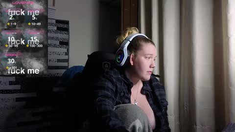 Snapshot of bbbmichigan chatting on October 27, 2:59 am shy-sky online show from October 27, 2:59 am