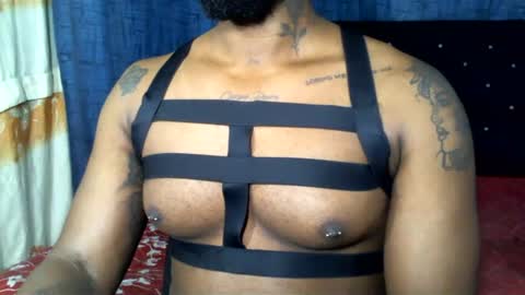 Snapshot of bbc_muscular chatting on February 10, 10:09 am camilo online show from February 10, 10:09 am