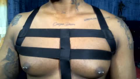 Snapshot of bbc_muscular chatting on March 9, 8:51 am camilo online show from March 9, 8:51 am