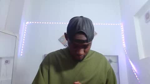 Andrew  online show from November 10, 7:02 pm