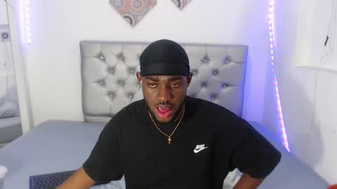 Andrew  online show from November 13, 7:02 pm