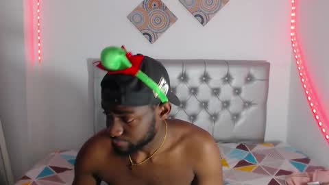 Andrew  online show from December 15, 7:07 pm