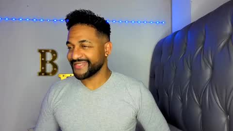 john online show from April 15, 4:08 am