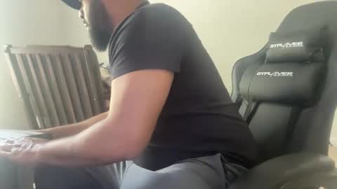 Snapshot of bbcfun44 chatting on April 19, 6:54 pm Zaddy online show from April 19, 6:54 pm