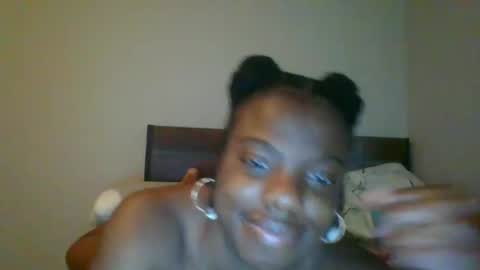 bbgirl0223 online show from April 12, 9:20 pm