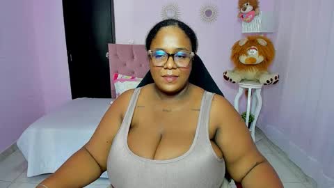 Snapshot of bbw_charlote chatting on February 2, 2:49 pm Charlote online show from February 2, 2:49 pm