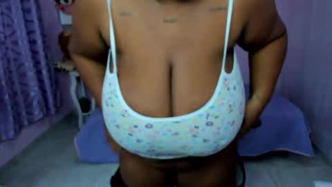 Snapshot of bbw_charlote chatting on February 16, 12:23 pm Charlote online show from February 16, 12:23 pm