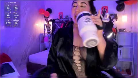 Snapshot of bbwcloe chatting on October 29, 4:59 am Cloe online show from October 29, 4:59 am