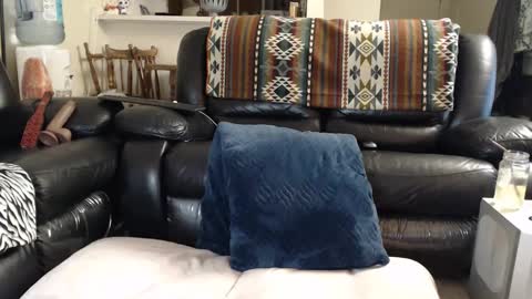 Julie online show from January 16, 12:02 am