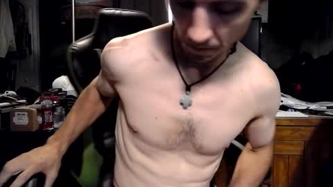 Snapshot of bchillin28 chatting on October 20, 4:51 pm bchillin28 online show from October 20, 4:51 pm