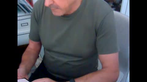 Snapshot of bcn1959 chatting on December 5, 2:00 pm bcn1959 online show from December 5, 2:00 pm