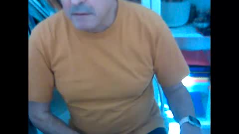 Snapshot of bcn1959 chatting on December 18, 12:51 pm bcn1959 online show from December 18, 12:51 pm