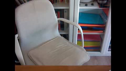 Snapshot of bcn1959 chatting on December 18, 1:39 pm bcn1959 online show from December 18, 1:39 pm