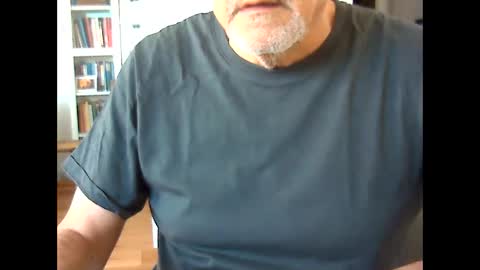 Snapshot of bcn1959 chatting on April 22, 7:55 am bcn1959 online show from April 22, 7:55 am